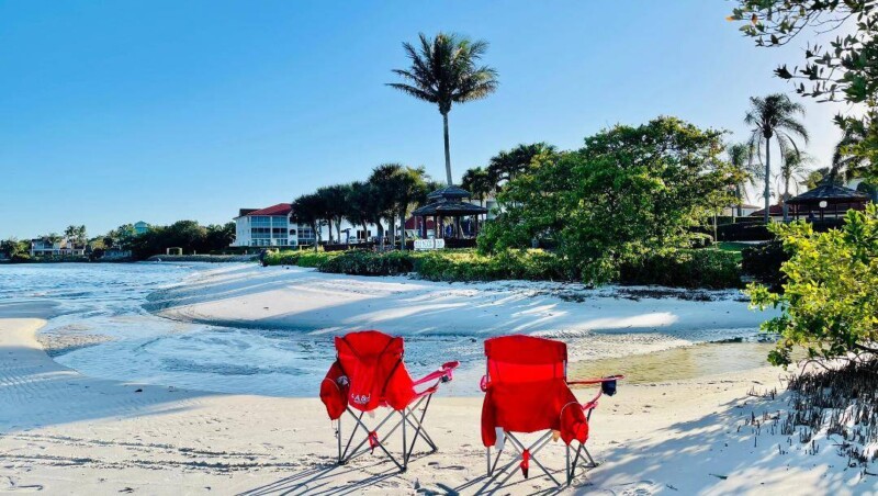 Half Moon Bay Condominiums, Hypoluxo, FL Real Estate and Homes for Sale