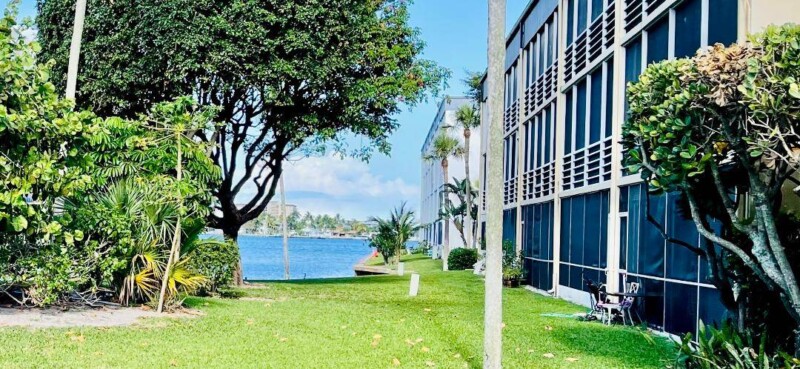 HIDDEN HARBOUR OF THE PALM BEACHES LANTANA CONDOS FOR SALE